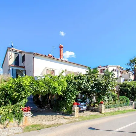 Apartment Mirjana Four *