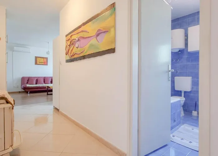Appartement Mirjana Four