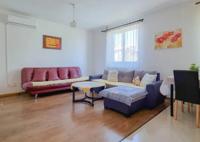 Appartement Mirjana Four *