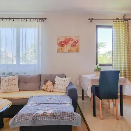 Mirjana Four Novigrad (Istria)
