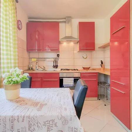 Mirjana Four Apartment *