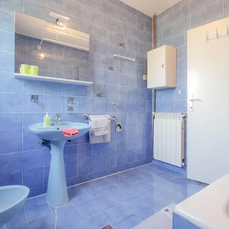Apartment Mirjana Four